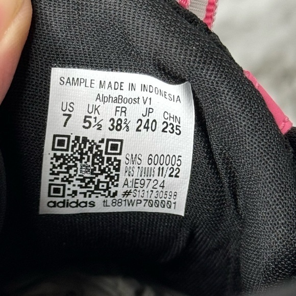 NWT Adidas AlphaBoost V1 *UNIQUE SAMPLE* Women's Shoes - Sz 7 - Picture 9 of 11